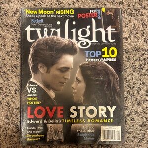 Twilight Illustrated Collectors Guide